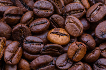 Medium roasted coffee beans intended for grinding