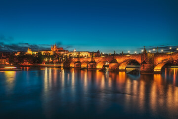 Fototapeta na wymiar Prag bei Nacht