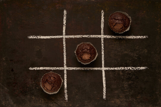 Edible Tic tac toe with chocolate muffins