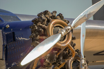 trimotor radial engine front view