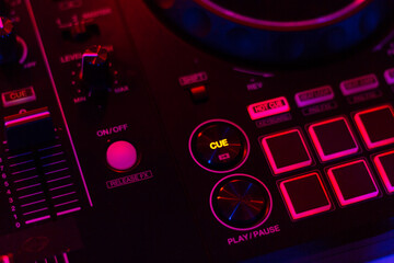  DJ mix studio audio tracks mixing buttons pads decks mixing console frequencies