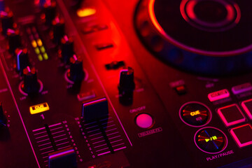  DJ mix studio audio tracks mixing buttons pads decks mixing console frequencies