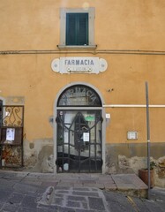 Stara apteka w Italii.