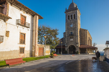 Fototapeta na wymiar Church of Santa Maria in the city of Luanco, in Asturias 