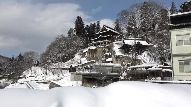 冬の福満虚空蔵尊円蔵寺（福島県・柳津町）