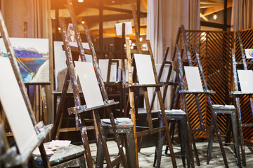 Obraz na płótnie Canvas Beautiful empty artist's studio