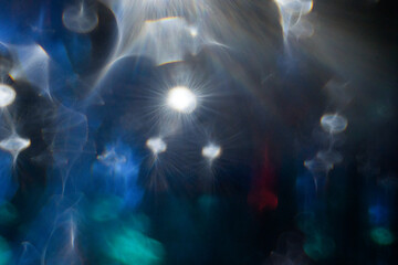 抽象的な世界を表現しました。