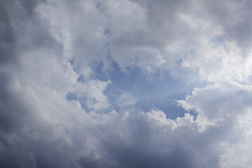 Obraz premium bright cumulus cloud and sunshine