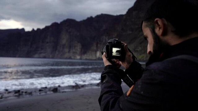 Clicking lifetime landscape cliff pictures at Tenerife Spain