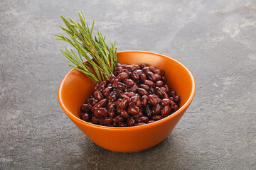 Vegan cuisine - black kidney in the bowl