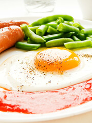 Egg sausages and green beans