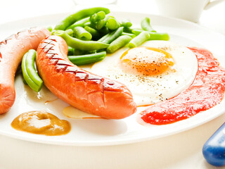 Egg sausages and green beans