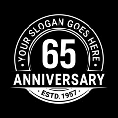 Obraz premium 65 years anniversary logo design template. Vector illustration.