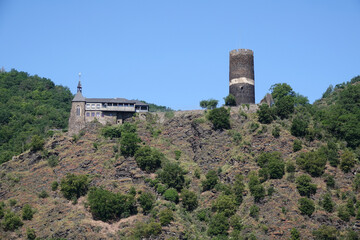 Fototapeta premium Burg Bischofstein bei Burgen an der Mosel