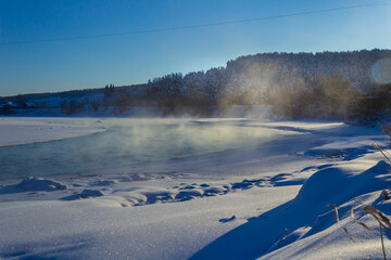 Obraz premium The river in the winter moment