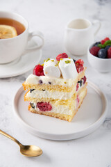 cake with berries