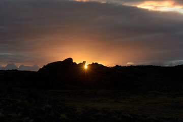 Abendstimmung über den Lavafeldern am Fuße Vulkans Hekla in Island