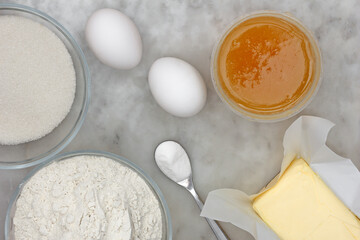 Sugar, flour, eggs, baking soda, butter and honey