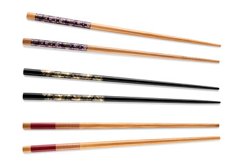 Hashis isolados em fundo branco