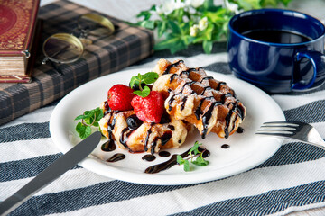 苺とチョコのベルギーワッフル