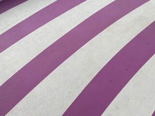 Alternating purple and white stripes