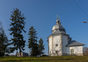 Fototapeta na wymiar old stone church in Zbarazh Ukraine in sunny autumn day weather