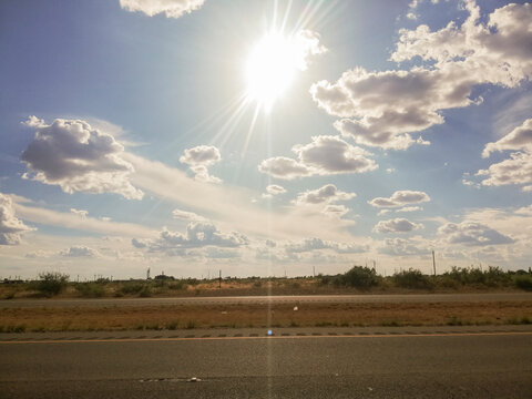 atardecer en carretera