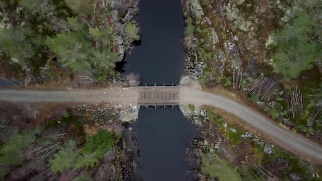 Zoom Out Above Bridge Landrover Lake Holkae Holmevatn 4K 30fps