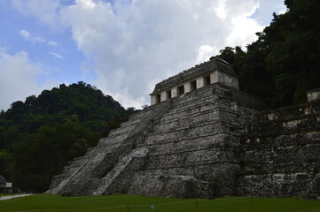 Exuberante beleza das antigas construções de Palenque