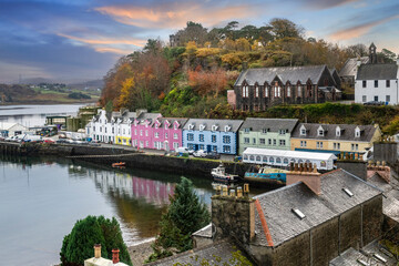 Fototapeta na wymiar Landscape of the Portree harbor in Scotland, UK