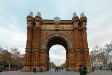 Fototapeta na wymiar Arco do Triunfo em Barcelona, Espanha
