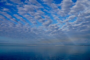 沖縄県宮古島　朝凪の風景
