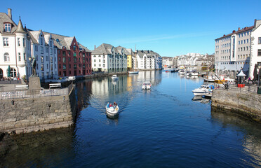 オーレスンの美しい町並み（ノルウエー）