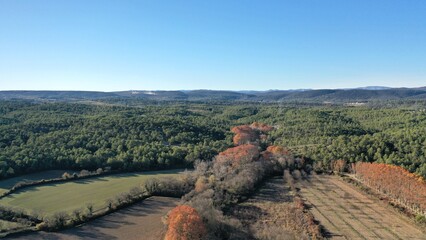 survol de l'arrière pays de Montpellier en Occitanie dans le sud de la France et les sources du...