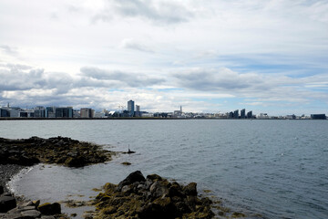 Uferprommenade  mit der Skyline von Reykjavik