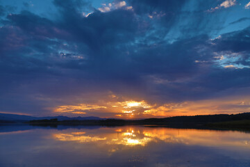 Naklejka na ściany i meble Australian Lake sunset