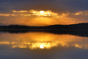 Fototapeta na wymiar Australian golden Lake sunset