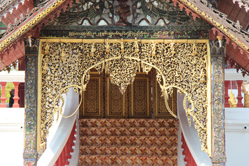 buddhist temple (wat si chum) in lampang in thailand 