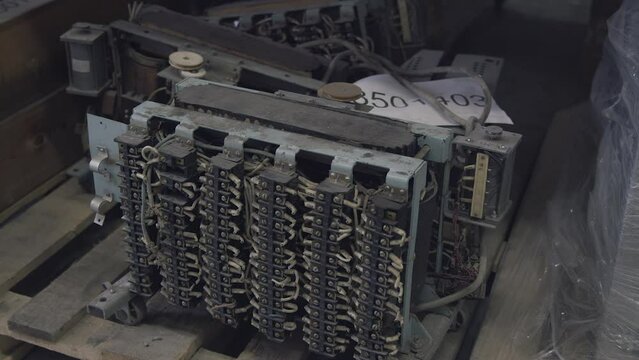 Storage of things in a warehouse