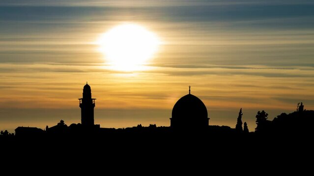Panoramic Sunset view of Jerusalem Old City and Temple Mount, Time Lapse with Colorful Sky