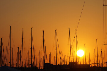 Masten im Sonnenuntergang