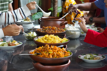 Various kinds of menus are served in buffet manner which is usually at a meeting, party, 