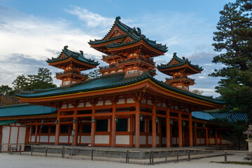 Fototapeta na wymiar Heian-jingu Shrine, a Shinto shrine located in Sakyō-ku, Kyoto, Japan. The Tori at the entrance is one of the biggest in Japan.
