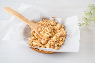 砕いたクッキー