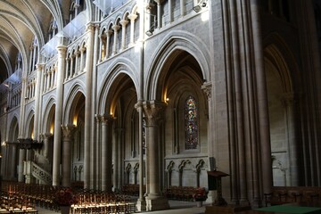 Fototapeta premium La cathédrale protestante Notre Dame de Lausanne, construite au 13eme siècle, intérieur de la cathédrale, ville de Lausanne, canton de Vaud, Suisse