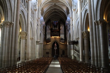 La cathédrale protestante Notre Dame de Lausanne, construite au 13eme siècle, intérieur de la...