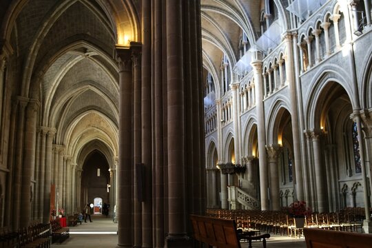 La cath&eacute;drale protestante Notre Dame de Lausanne, construite au 13eme si&egrave;cle, int&eacute;rieur de la cath&eacute;drale, ville de Lausanne, canton de Vaud, Suisse
