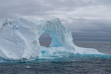 Fototapeta na wymiar Ice berg in Antarctica