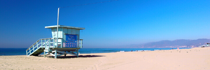 Santa Monica (Los Angeles) California: Santa Monica Beach Lifeguard Tower - obrazy, fototapety, plakaty