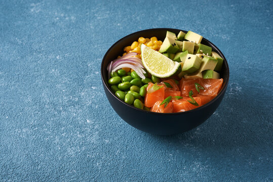pokeh bowl with salmon fish